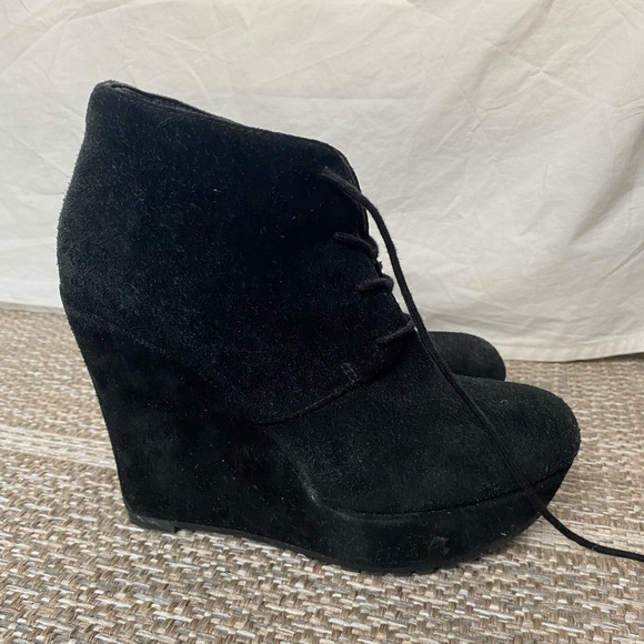 Aldo heels boots. Black. Size 6.5 W - Picture 3 of 4